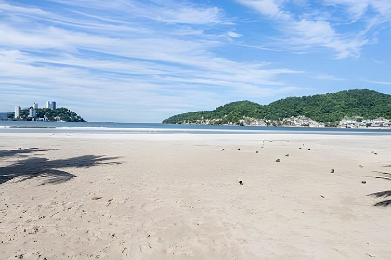 Pé na Areia, com Vaga de Garagem