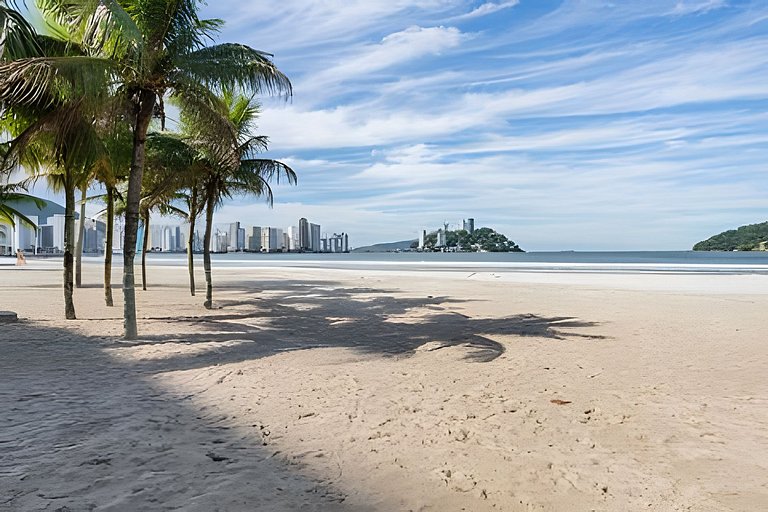 Pé na Areia, com Vaga de Garagem