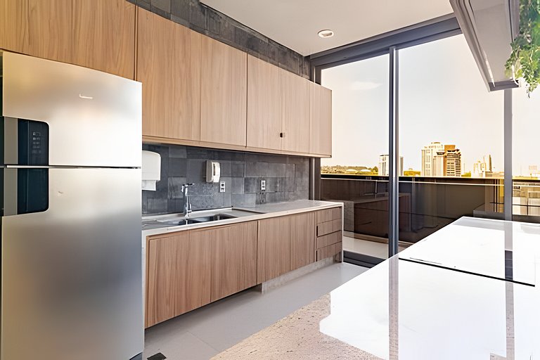 Metrô • Academia Fantástica • Coworking • Laundry