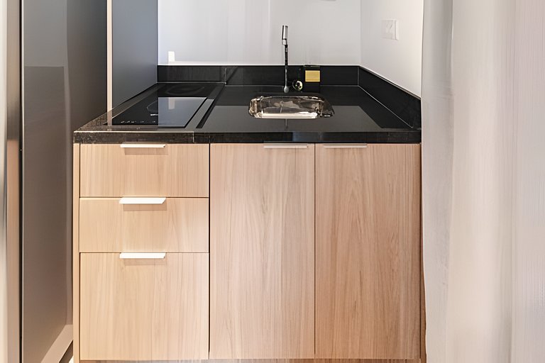 Metrô • Academia Fantástica • Coworking • Laundry