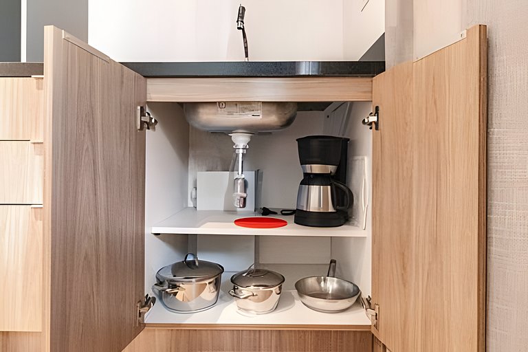 Metrô • Academia Fantástica • Coworking • Laundry