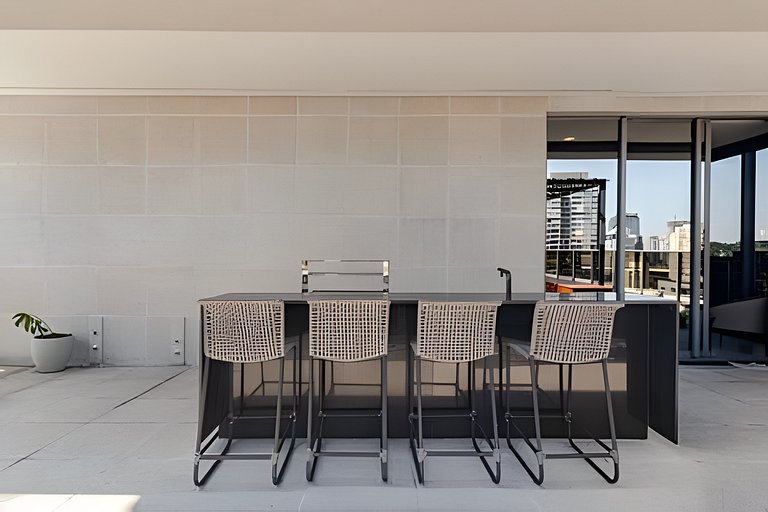 Metrô • Academia Fantástica • Coworking • Laundry