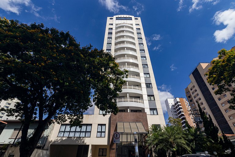 Flat em Moema - Estacionamento & Limpeza Diária