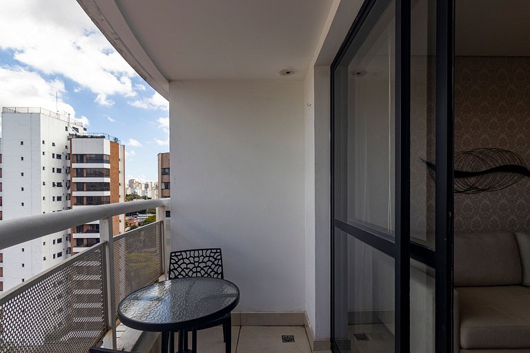 Flat em Moema - Estacionamento & Limpeza Diária