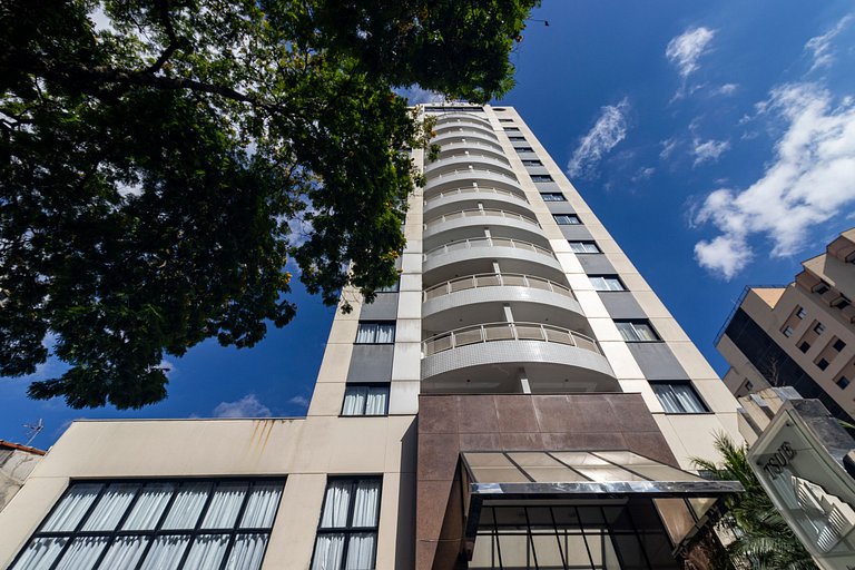 Flat em Moema - Estacionamento & Limpeza Diária